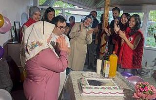 Gençlerden down sendromlu kardeşlere yürek ısıtan...