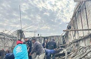 Göçük altından çıkarılan 2 çocuk işçi hayatını...