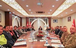 Hakkari’de karla mücadele değerlendirme toplantısı...