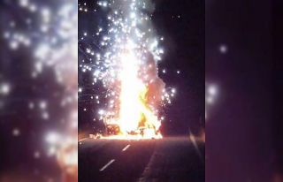Hilvan’da alev alan otomobil bomba gibi patladı