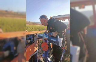 Hortum sarma makinesine kolu sıkışan işçi kurtarıldı