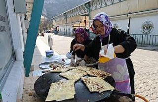İnönülü kadınlardan Başkan Harmancı’ya bazlama...