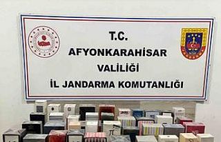 Jandarma kaçak erkek ve kadın parfümü ele geçirdi