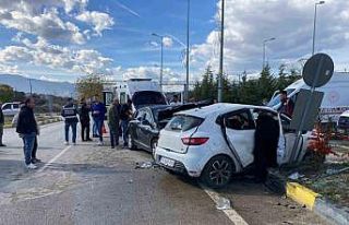 Karabük’te iki otomobil çarpıştı: 7 yaralı