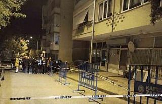 Kartal’da binanın kolonlarında çatlaklar oluştu:...