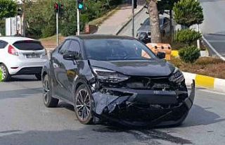 Kırmızı ışık ihlali kaza yaptırdı