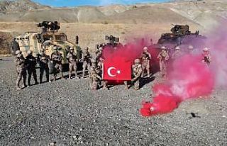 Kırsalda nefes kesen Özel Harekat tatbikatı