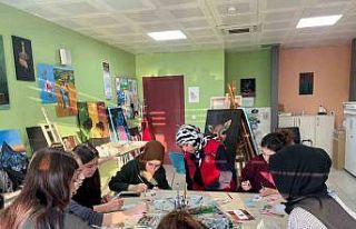 Kitap ayraçlarını kendileri yapıyor