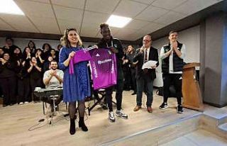 Kocaelispor’dan öğretmenler günü sürprizi