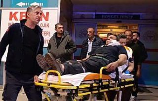 Kömürleri indirirken yüzüne demir saplandı