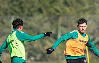 Konyaspor, Antalyaspor maçının hazırlıklarına...