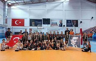 Köyceğizli minikler voleybolda şampiyon oldu