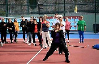 Kuşadası’nda kadınlara ‘Yakın Savunma Teknikleri’...