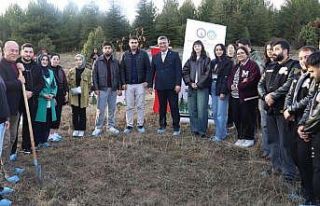 Kütahya Dumlupınar Üniversitesi’nde fidan dikim...