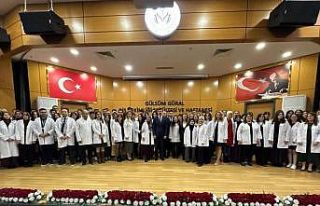 Kütahya’da diş hekimi adayları beyaz önlüklerini...