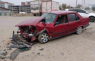 Malatya’da iki araç çarpıştı: 2 yaralı