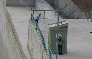 Malatya’da intihar girişimini polis engelledi