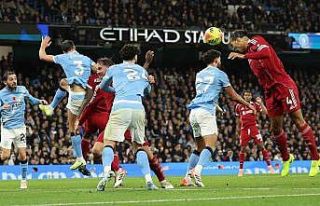 Manchester City, Liverpool’u 3-0 ile geçti