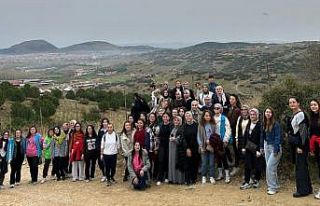 Manisa’da 61 kadın öğretmen 24 Kasım’ı Gençlik...