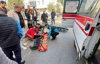 Menteşe’de otomobil yaşlı adama çarpıp kaçtı