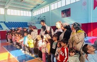 Minik öğrencilere trafik eğitimi