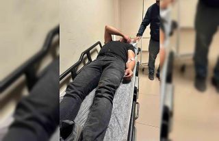 Motosiklet devrildi: 2 yaralı