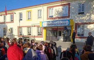 Müdür Hasan Kilitci: "Bayrak törenleri, milli...