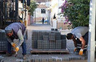 Nazilli Belediyesi Çapahasan’da yolları yeniliyor