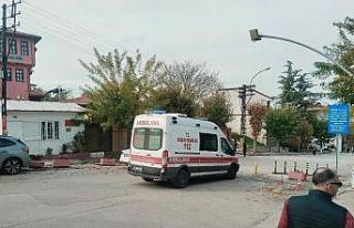 Odunpazarı’nda ambulansa demir duba engeli