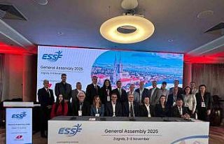 Okul Sporları Daire Başkanı İlhan Demir ESSF Yönetim...