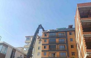 Ordu’da zemini kayan ve çatlaklar oluşan binada...