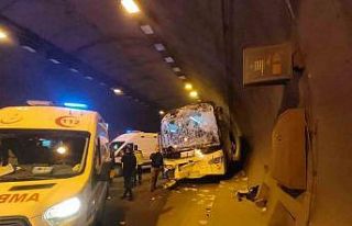 Osmaniye’de otobüs ile tır çarpıştı: 5 yaralı