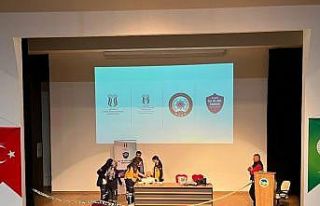 Paramedik öğrencilerine adli vaka uygulama eğitimi