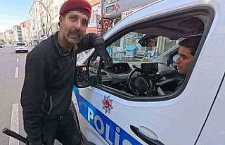 Polis uyarıya geldi, "ahtım var, benzin döküp...