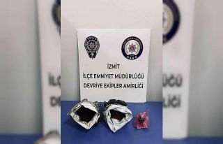 Polisin şüphe üzerine durdurduğu şahısların...