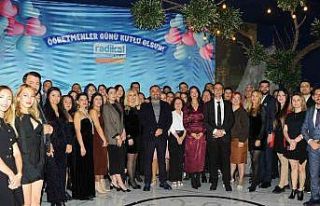 Radikal Eğitim Kurumları, Öğretmenler Günü davetinde...