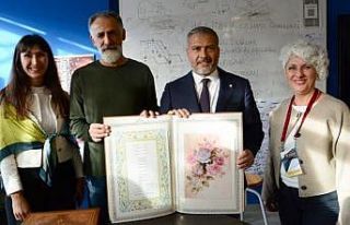 Rektör Adıgüzel, 17. Uluslararası Anadolu Kaligrafi...