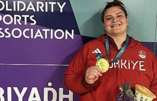 Rektör Kibar’dan judonun altın kızı Hilal Öztürk’e...