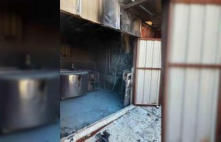 Sakarya’da ahırda yangın: 400 bin liralık zarar...