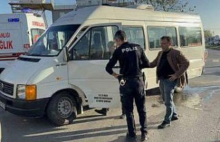 Samsun’da minibüs ile otomobil çarpıştı: 1...