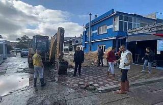 Sel mağduru esnaftan İzmir Büyükşehir’e tepki