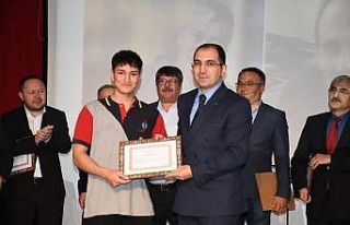 Şeref belgesi, trafik kazasında hayatını kaybeden...