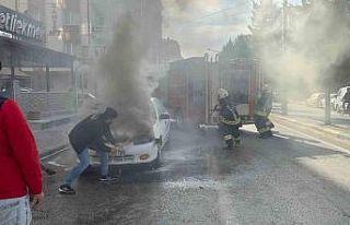 Seyir halindeki otomobilde yangın