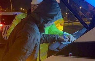 Seyir halindeyken uyuyan sürücü, kaza sonrası...