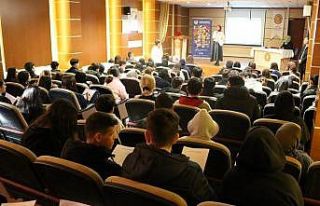 SGM’de düzenlenen teknoloji semineri öğrencilerin...