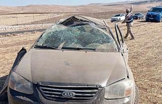Siirt’te otomobil takla attı, camdan fırlayan...
