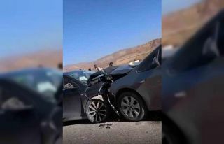 Siirt’te otomobiller çarpıştı: 4 yaralı