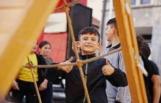 Sındırgı’da deprem sonrası çocuklara moral...