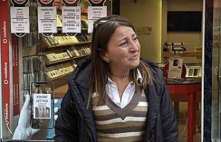 Sokağın maskotu "Waffle" ekipler tarafından...