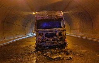 Su tankeri küle döndü